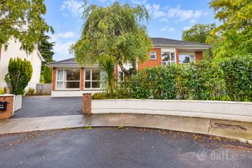 5 Castle Close, Sandycove, Dalkey, Co. Dublin — photo 2