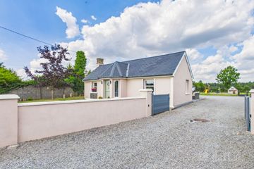 Sallybog, Gortnahoe, Thurles, Co. Tipperary, E41KX96 — photo 3