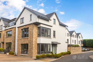 4 Struan Glen, Kilternan, Dublin 18, D18 CC02 — photo 2