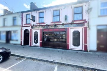 Garveys Dew Drop Inn, Market Square, Charlestown, Co. Mayo, F12P583 — photo 2