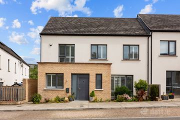 12 The Avenue, Scholarstown Wood, Rathfarnham, Dublin 16, D16 PK13