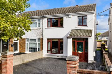 10 Montrose Park, Artane, Dublin 5, D05ED86