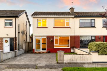 89 Moorefield Park, Newbridge, Co. Kildare, W12C599 — photo 2