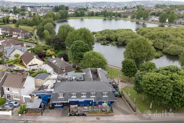 The Hawthorn Bar, Hartland'S Avenue, The Lough, Co. Cork, T12Y7VP — photo 2