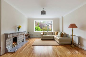 11 Southwood Park (Off Mount Merrion Avenue), Blackrock, Co. Dublin, A94P7Y8 — photo 3