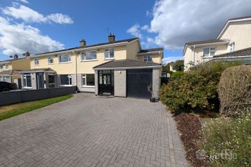 13 Pembroke Wood, Passage West, Co. Cork, T12W5WR — photo 2