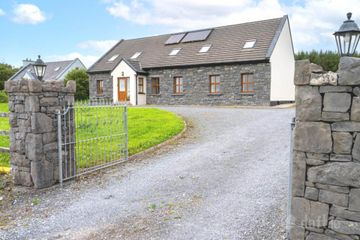 Westview House, Poulnagun, Lisdoonvarna/Doolin, Co. Clare, V95TP99 — photo 2