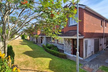27 The Court, High Park, Grace Park Road, Drumcondra, Dublin 9, D09F9H0 — photo 2