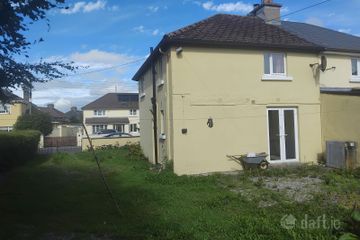 23 Sarsfield Street, Thurles, Co. Tipperary, E41P440 — photo 2