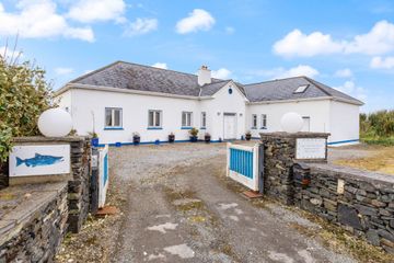 Blue Salmon House, Derrigimlagh, Ballyconneely, Clifden, Co. Galway, H71XK11 — photo 2