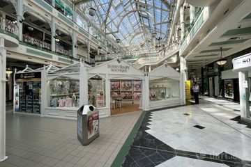 Stephen's Green Shopping Centre, Saint Stephen's Green, Dublin 2 — photo 3