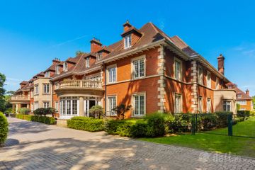 Apartment 26, Hollybrook, Foxrock, Dublin 18, D18AC65