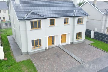 23 Woodstream, Castlerea, Castlerea, Co. Roscommon, F45VF59 — photo 2