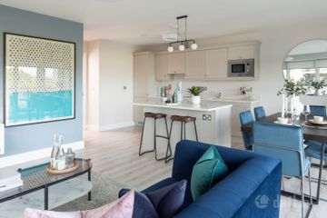 2-Bedroom Penthouse Apartment, Cheevers Court & Haliday House, Cualanor Crescent, Dun Laoghaire, Co. Dublin — photo 3