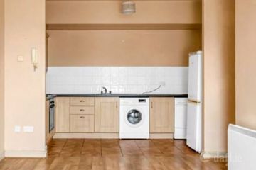 Apartment 2, Bradbury Complex, Stanhope Street, Athy, Co Kildare, R14NA03 — photo 2