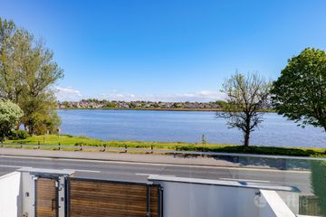 LA 18, 18 Lough Atalia Road, Galway, H91 524H — photo 2