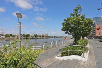 Apartment 102, Riverpoint, Bishops Quay, Limerick City Centre, Co. Limerick, V94V209 — photo 2