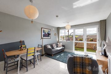 17 The Crescent, Carrickmines Manor, Carrickmines, Dublin 18, D18 HY90 — photo 3