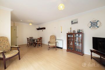Apartment 16, Maryland House, Shankill, Dublin 18, D18 XA30 — photo 3