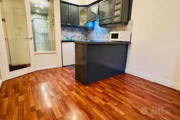 Modernised and Upgraded Apartment on LUAS Line & Bus Stop, Arbour Hill, Dublin 7 — photo 3