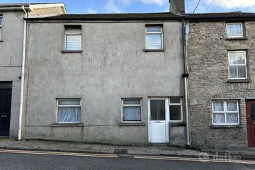 Apt 1 & 2, Upper Limerick Street, Roscrea, Co. Tipperary, E53CP27