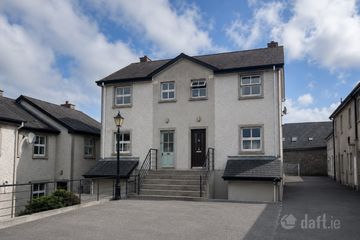 11 Steeple Court, New Building Lane, Kilkenny, R95XY09 — photo 2