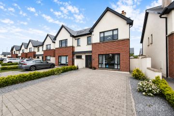 6a Meadow Walk, Castle Heights, Kilmoney, Carrigaline, Co. Cork, P43P043 — photo 2