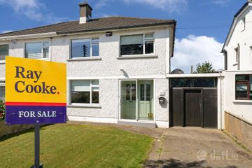 40 Coolamber Drive, Rathcoole, Co. Dublin — photo 2