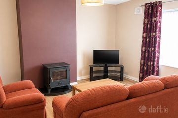 18 Bridge Court, Bridge Street, Ballinasloe, Co. Galway, H53X651 — photo 2