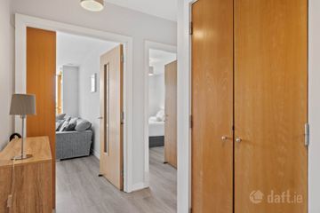 82 The Atrium, Roebuck Hill Apartments, Clonskeagh, Dublin 14, Co. Dublin, D14V210 — photo 3
