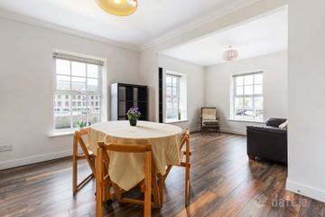 28 Ha'Penny Bridge House, Ormond Quay Lower, Dublin 1, D01 WF24 — photo 2