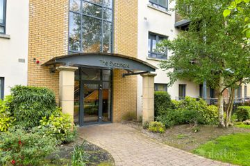 Apartment 9, The Sycamore, Elmfield, Leopardstown, Dublin 18, D18YX50 — photo 2