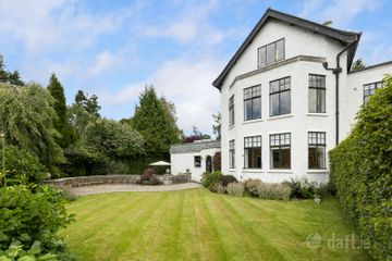 Kilteragh House, 6 Kilteragh Pines, Foxrock, Dublin 18, D18K8Y2 — photo 2