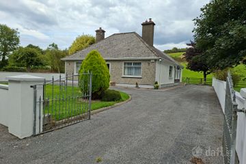 Knockadoon, Tulla, O'Callaghans Mills, Co. Clare, V95F7D4 — photo 2