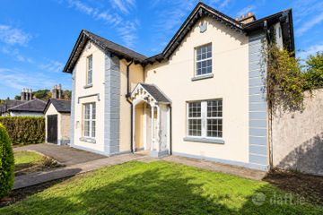 Cúram House, Church Hill, Enniskerry, Enniskerry, Co. Wicklow, A98N225