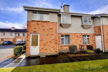 16 Bridge Court, Bridge Street, Ballinasloe, Co. Galway, H53XV26 — photo 3