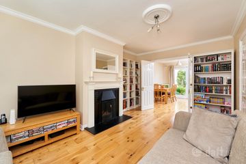38 Warren Avenue, Castleknock, Dublin 15, Co. Dublin, D15F29W — photo 3