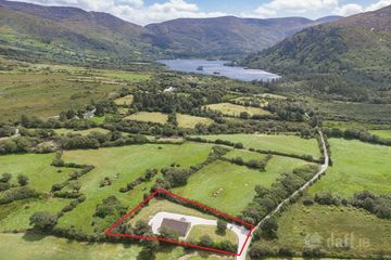 Clogherane, Lauragh Upper, Kenmare, Co Kerry, V93 Y681 — photo 2