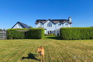 Viking Lodge with sea views on 1 acre easy reach of Waterford & Wexford town. Annex & apartment double garage , Ballyhack, Co. Wexford, Y34EY76 — photo 3
