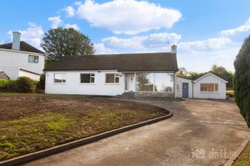 'Hedgerow', The Bungalow, Ballybawn Lower, Kilmacanogue, Killough, Co. Wicklow, A98C952 — photo 2