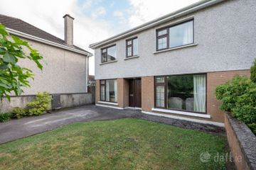 4 Clontymon Lawn, Boreenmanna Road, Ballinlough, Co. Cork, T12K0HR — photo 2