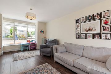 19 Diswellstown Court, Hamilton Park, Castleknock, Dublin 15, D15FPN0 — photo 3