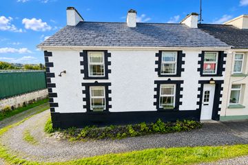 3 Castle Row, Main Street, Dungloe, Co. Donegal, F94ET65 — photo 2