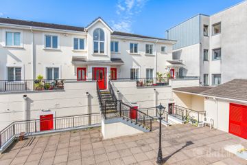 24 Saint Helen's Court, George's Street Lower, Dun Laoghaire, Co Dublin, A96Y288 — photo 2