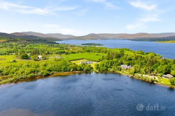 Rinneroon Bay House, Lough Corrib, Oughterard, Co. Galway, H91WE2X — photo 2