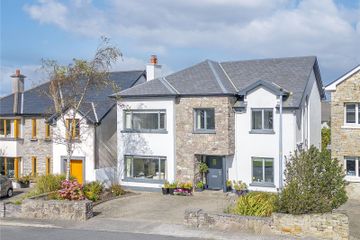 10 Saint Claire's, Taylor's Hill Road, Taylor's Hill, Galway, H91PHP1 — photo 2