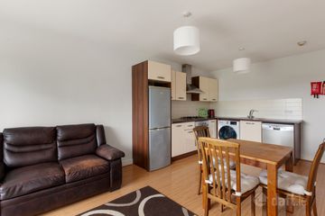 52 Mayeston Crescent, Finglas, Dublin 11, D11R82V — photo 3
