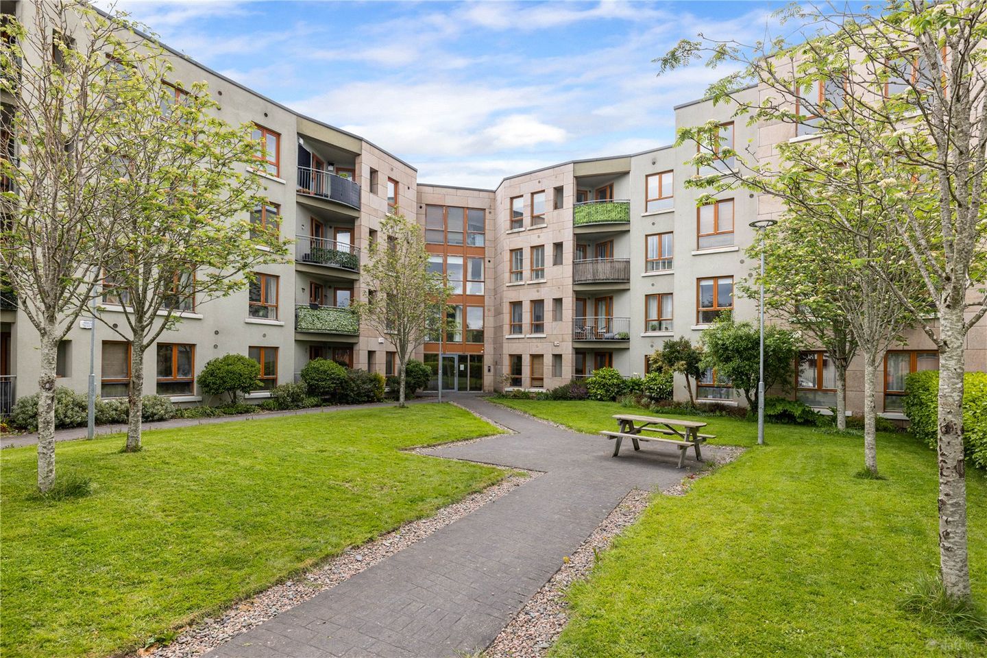 131 Crannog, Granitefield Manor, Rochestown Avenue, Dun Laoghaire, Co Dublin, A96 EF22 — photo 1