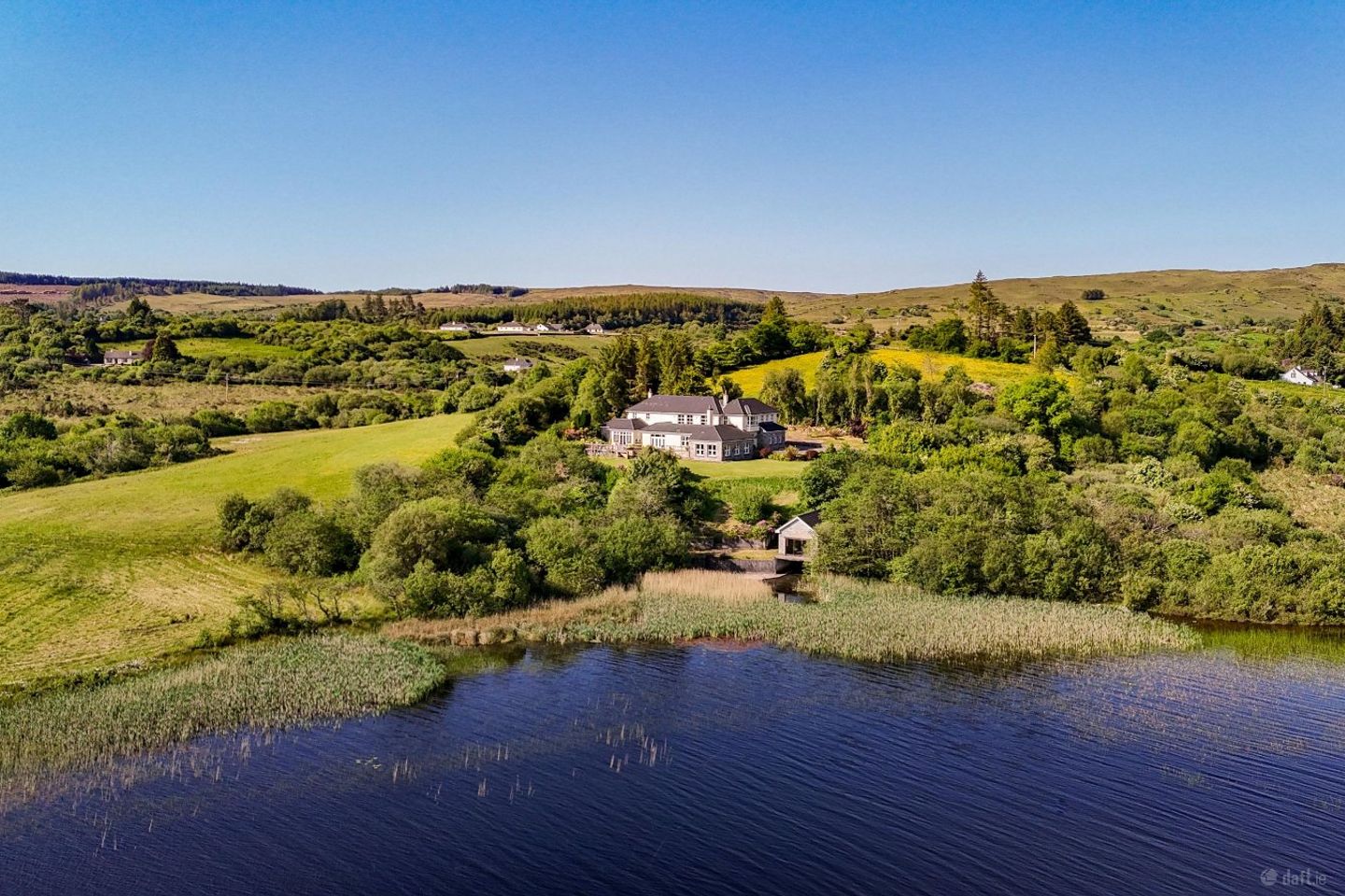 Kitts Bay - Lake Shore House, Glann Road, Oughterard, Co Galway, H91PN7P — photo 1