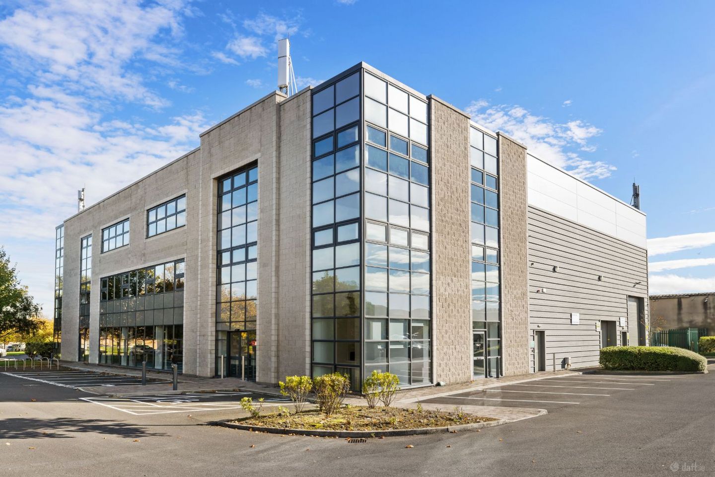 Unit 63/64 Broomhill Drive, Broomhill Business Park, Tallaght, Co. Dublin — photo 1